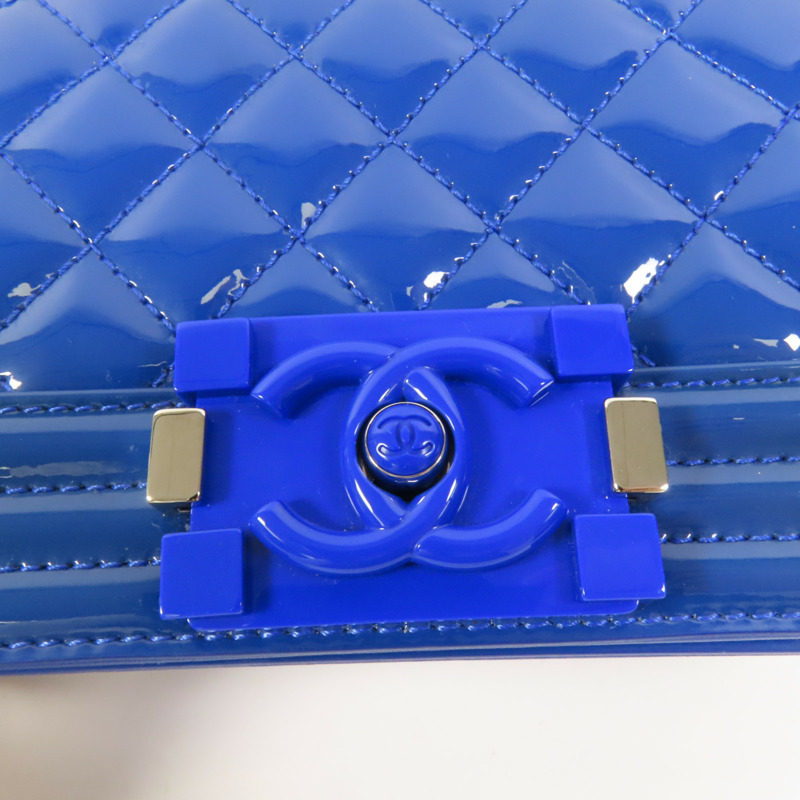 CHANEL 漆皮皮革Boy 20銀扣鏈帶肩背袋-6