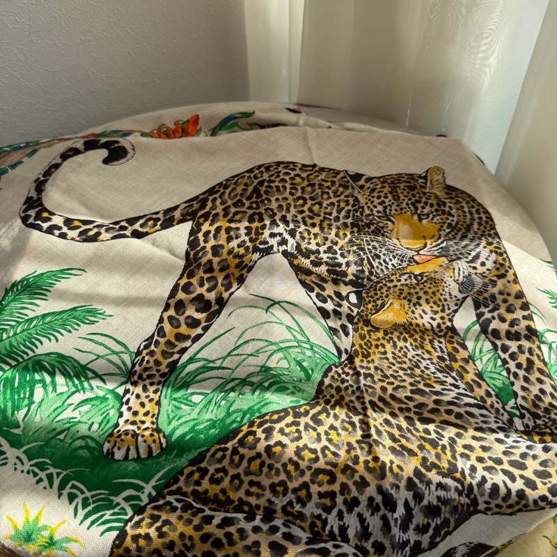 最美的愛馬仕三角披肩花豹-0