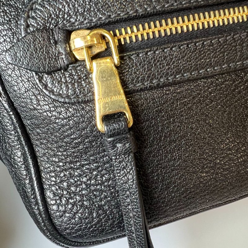 MIU MIU 5BH116 黑MADRAS相機包-7