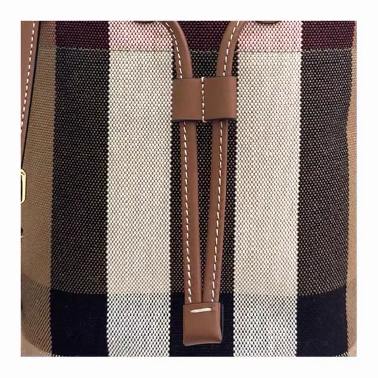 Burberry 女士 小號抽繩水桶包均碼碼小號、22cm*13cm*26cm-3