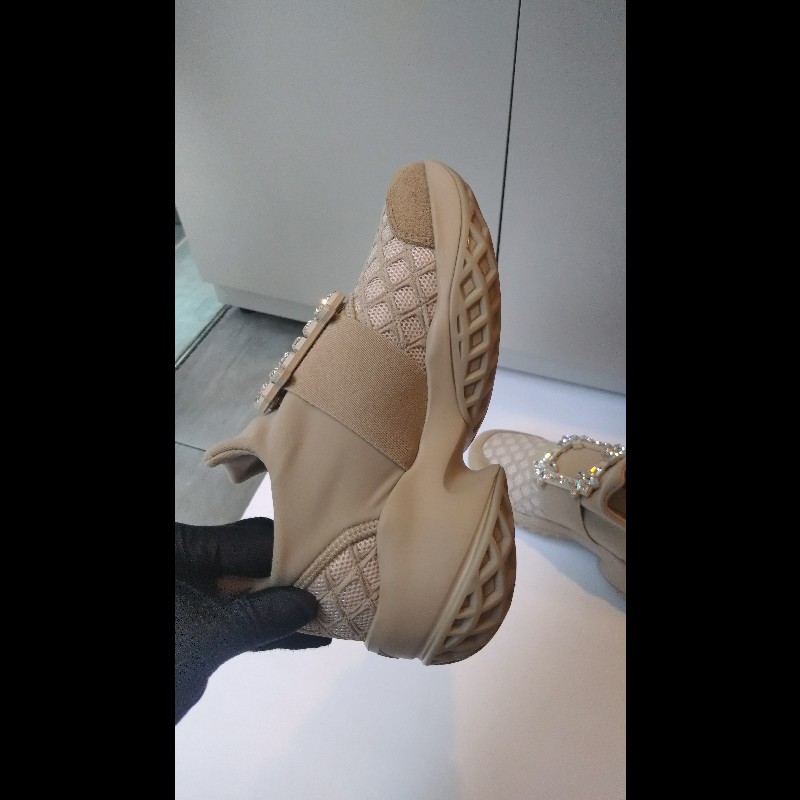 Roger Vivier 駝色布方框水鑽休閒鞋-8