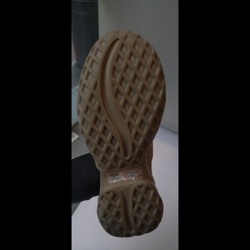 Roger Vivier 駝色布方框水鑽休閒鞋-13