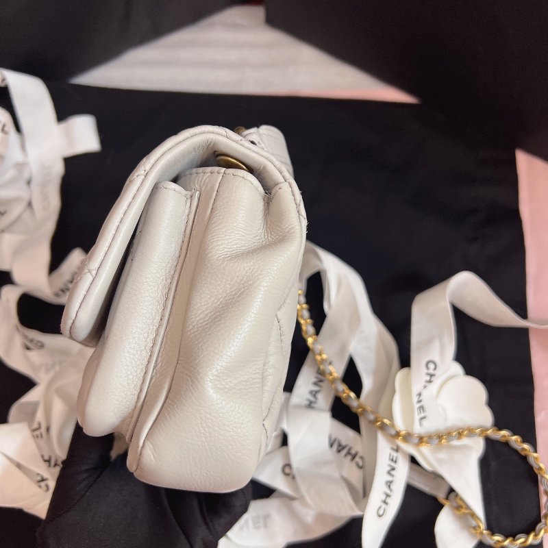 近新品 香奈兒/Chanel 迷你清冷灰郵差鏈條包 附件塵袋-2