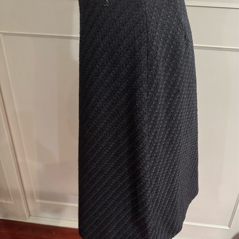 《新歡舊愛》正品CHANEL深藍色毛呢喃料A字型及膝裙38-4