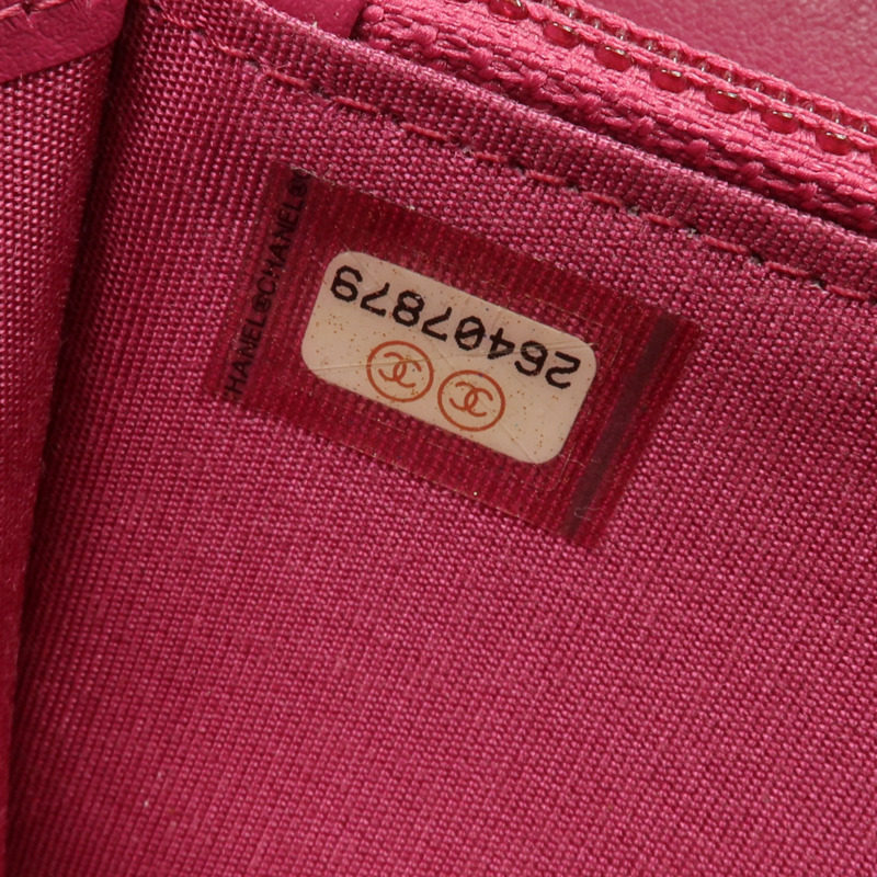 CHANEL 羊皮皮革Zip Wallet金扣錢包-14