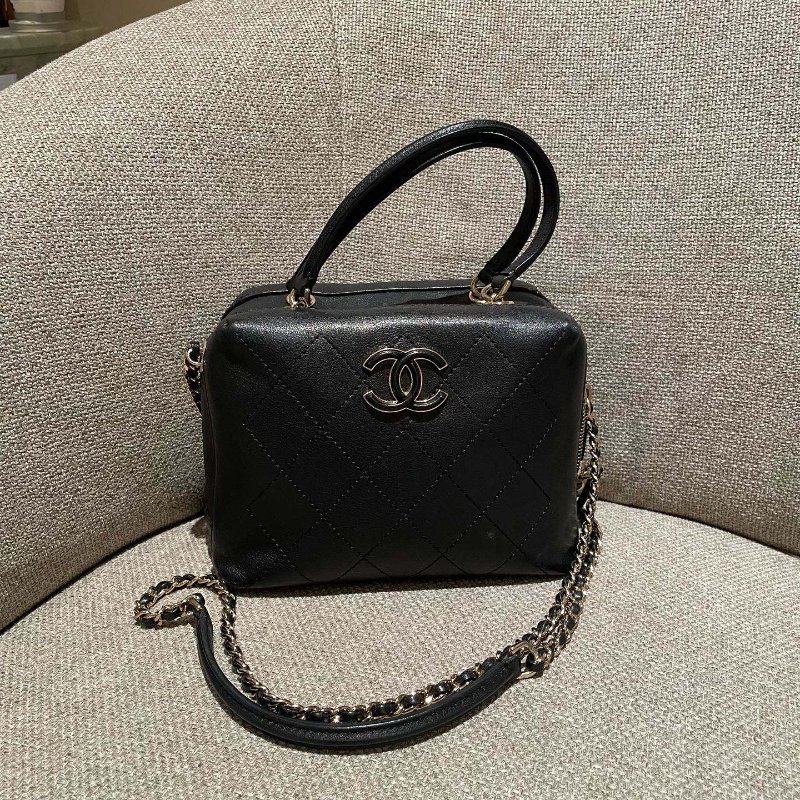 香奈兒/Chanel 黑金牛皮琺瑯扣複古吐司牛奶盒子荳腐包手提小方盒-0