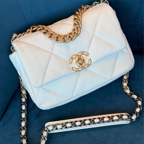 CHANEL 白色19bag 晶片款/購證/手袋🤍金銀鏈條