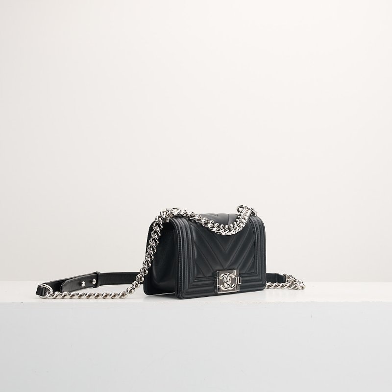 二手Chanel Boy20 山形紋黑銀牛-1
