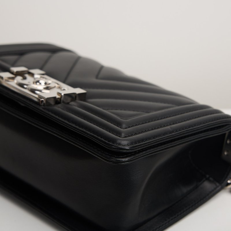 二手Chanel Boy20 山形紋黑銀牛-7