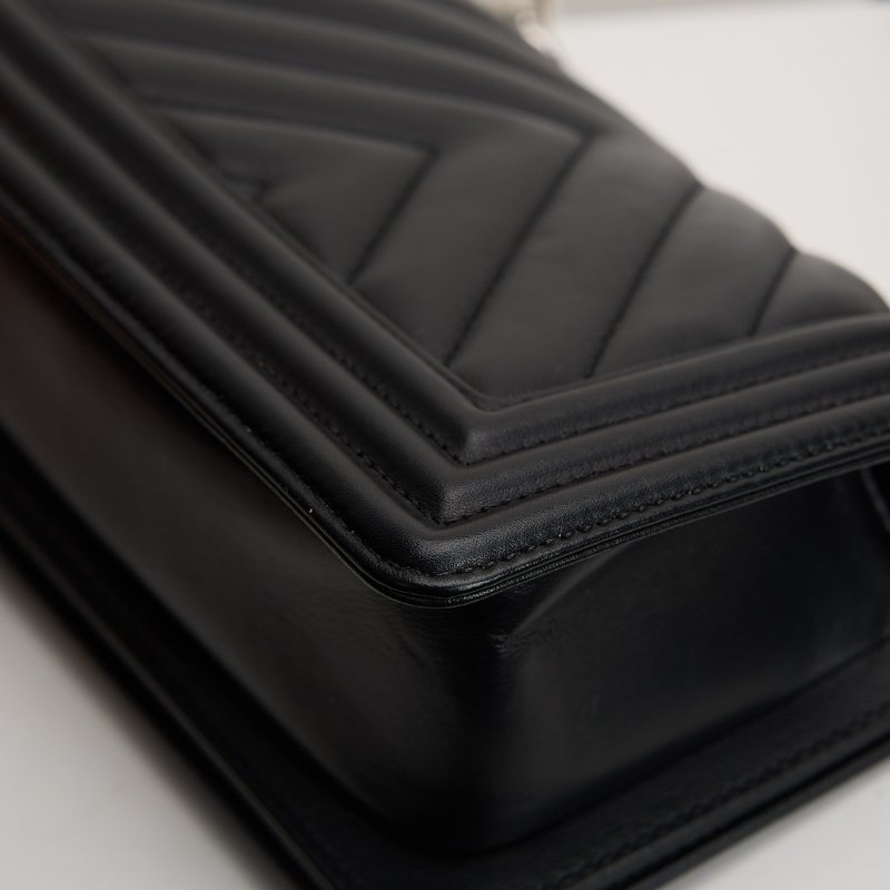 二手Chanel Boy20 山形紋黑銀牛-10