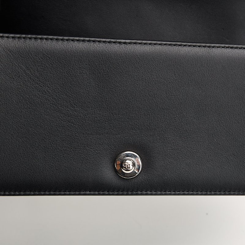 二手Chanel Boy20 山形紋黑銀牛-21