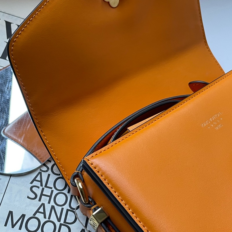 ▪️富貴選物FUGUEI▪️LV  M55946 高工價已停產PONT 9 暖陽橘金釦-4