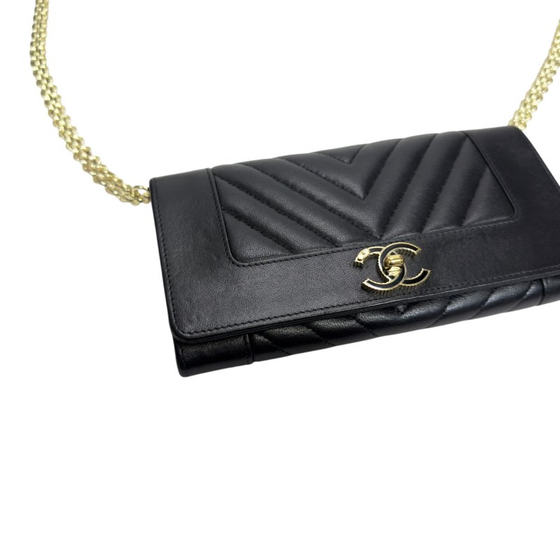 CHANEL *自加鏈＞送無品牌扣＋無品牌鏈帶* CC 長銀包 WOC-9