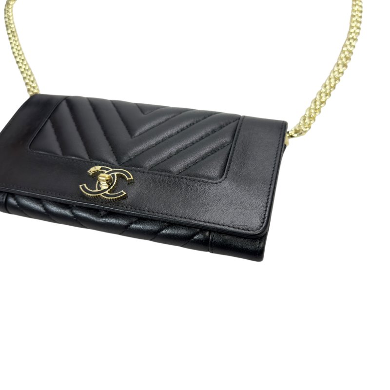 CHANEL *自加鏈＞送無品牌扣＋無品牌鏈帶* CC 長銀包 WOC-10