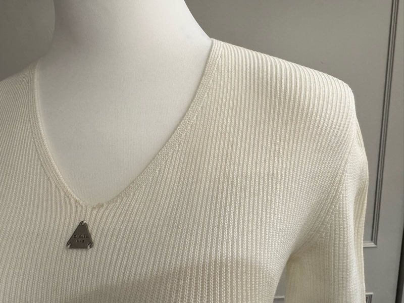 《新歡舊愛》閒置新品正品CHANEL香奈兒白色五分繡針織上衣-7
