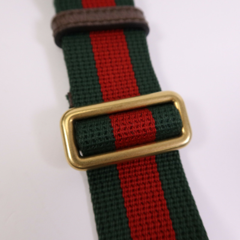 GUCCI 塗層帆布GG Supreme Courrier金扣腰包-6