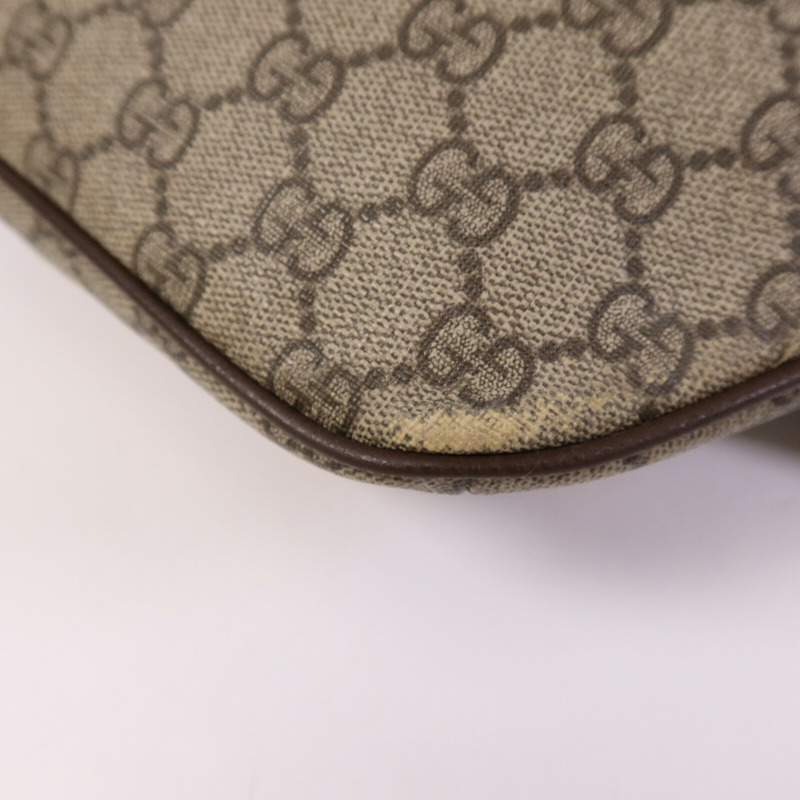 GUCCI 塗層帆布GG Supreme Courrier金扣腰包-10
