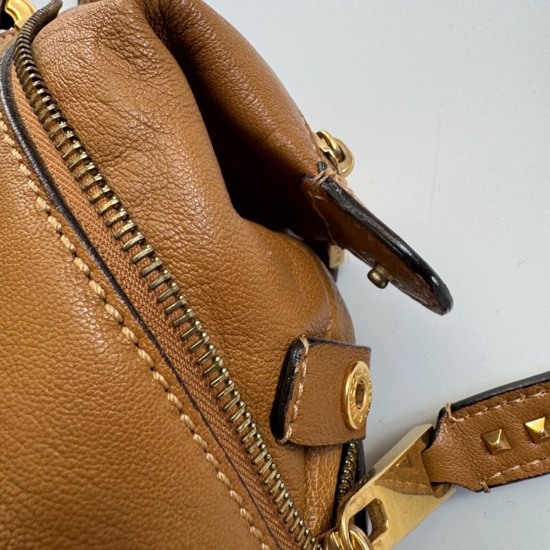 🎉美國大牌  Marc Jacobs 駝色金色鎖頭手提包-13