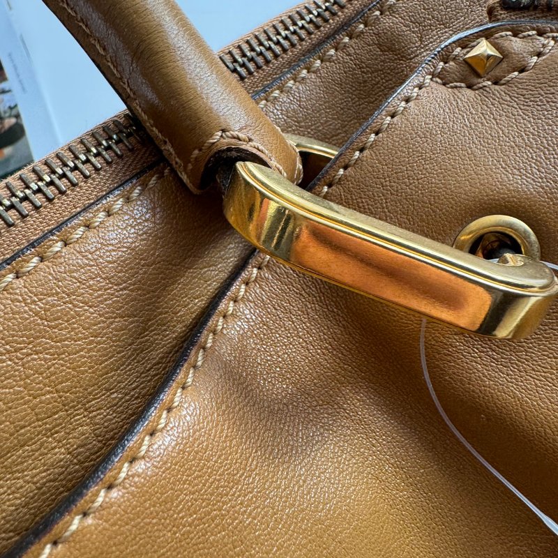 🎉美國大牌  Marc Jacobs 駝色金色鎖頭手提包-25