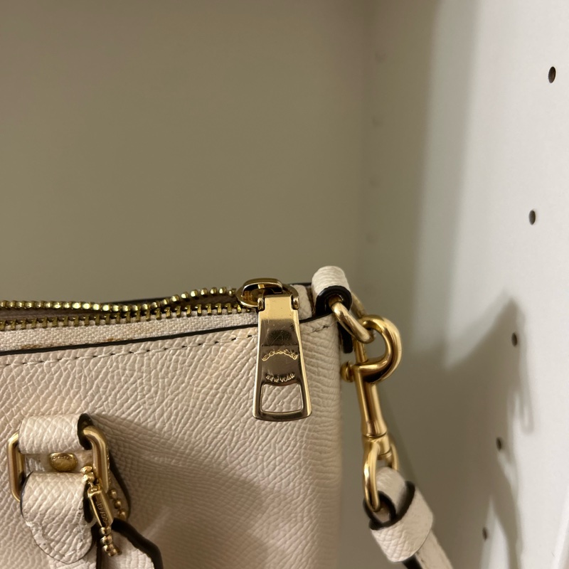 coach 白色手提小包包-10