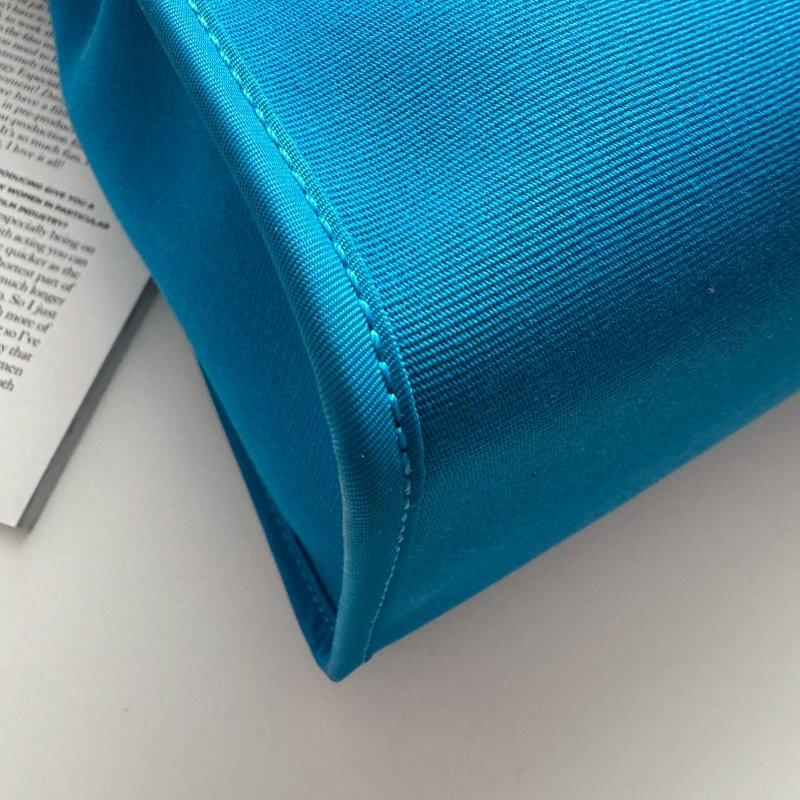 ✨A刻 近九成新 Hermes 藍色拼黑色皮革Herbag-7