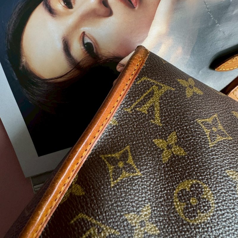 🎉復古款 LV 經典花紋復古信封包 斜背包-27