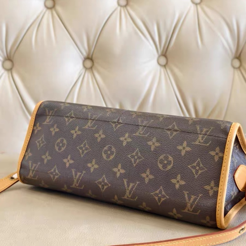 【97新 ✨ 全網最低價！】LV 三角包 鬆弛感之選-7