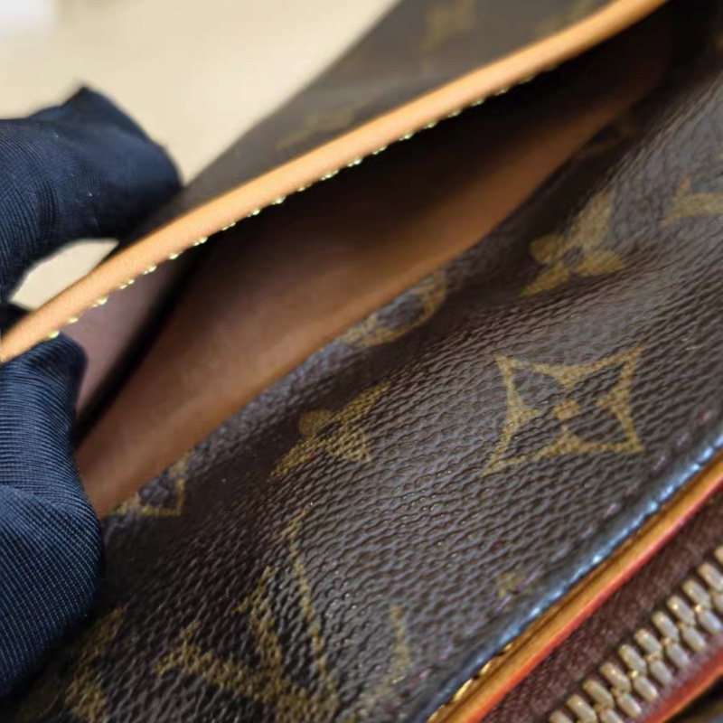 【97新 ✨ 全網最低價！】LV 三角包 鬆弛感之選-8