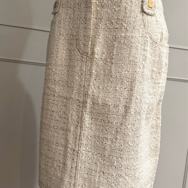 《新歡舊愛》正品CHANEL米白色系呢喃短裙38/S-5