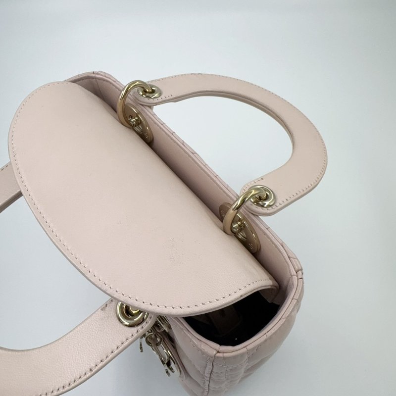 Dior淡粉金釦羊皮藤格金釦小號黛妃包-13
