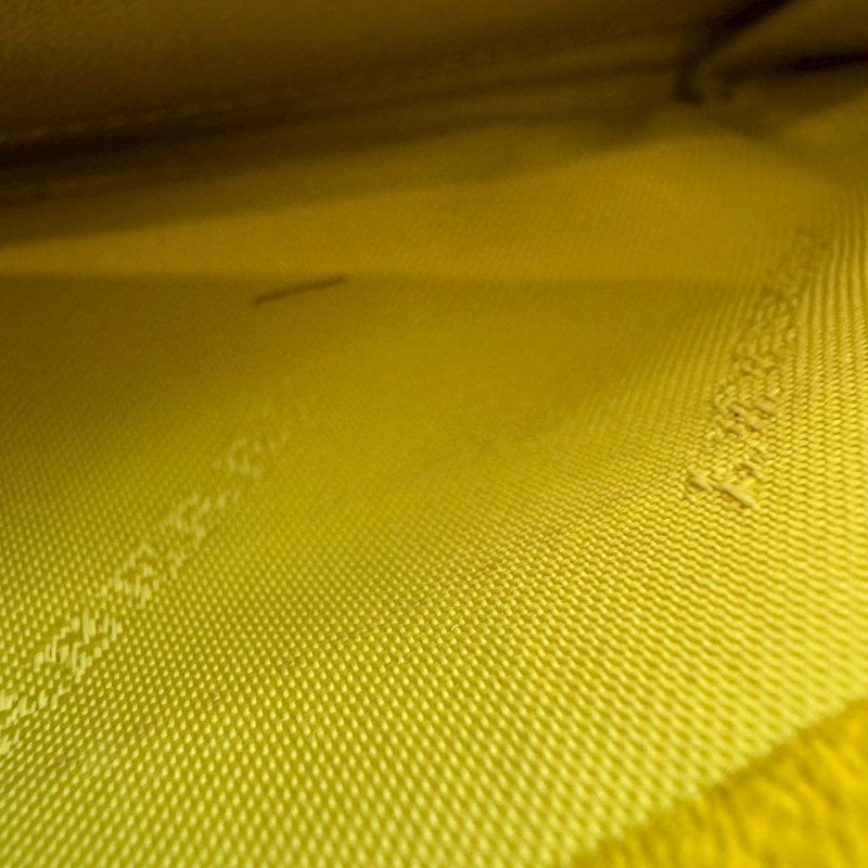 ✨特殊色 BURBERRY 芥末綠牛皮釦式長夾-12