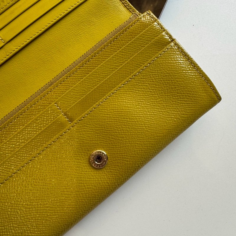 ✨特殊色 BURBERRY 芥末綠牛皮釦式長夾-15