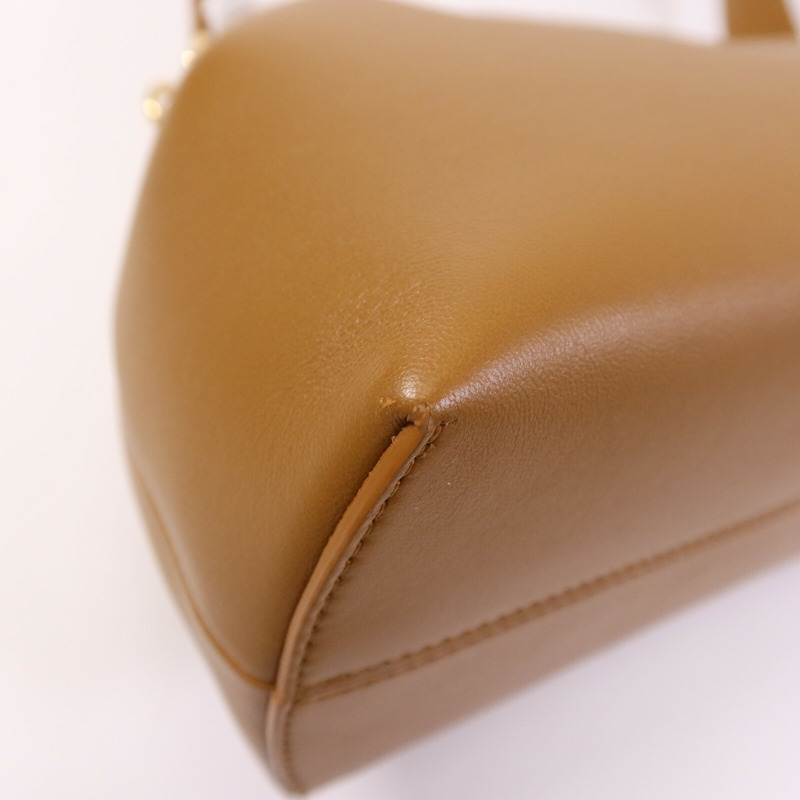 FENDI 牛皮皮革First Medium金扣肩背袋-10