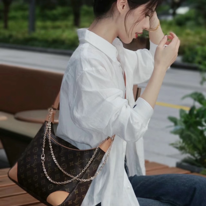 【98新 ✨ 全網最低價！】Louis Vuitton 牛角包中號 男女皆百搭！-1