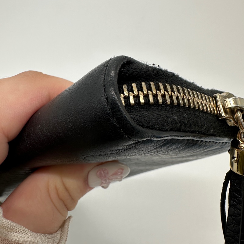 ♠️Gucci 經典 壓印 黑色 拉鍊長夾♠️-6