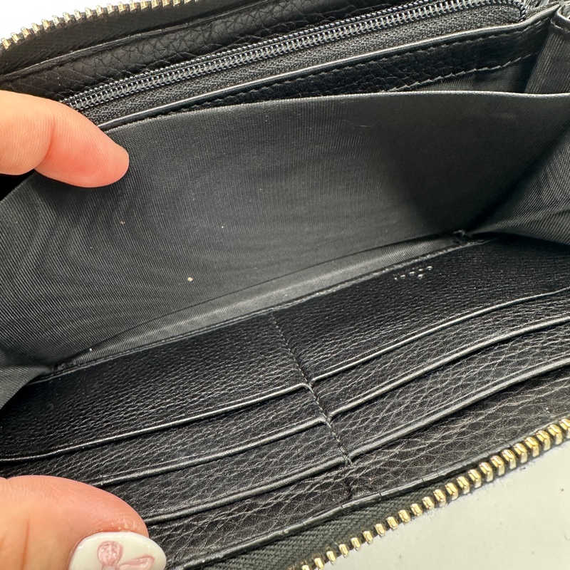 ♠️Gucci 經典 壓印 黑色 拉鍊長夾♠️-12