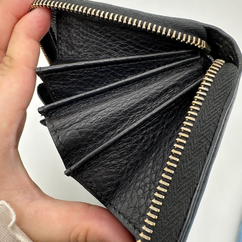 ♠️Gucci 經典 壓印 黑色 拉鍊長夾♠️-15