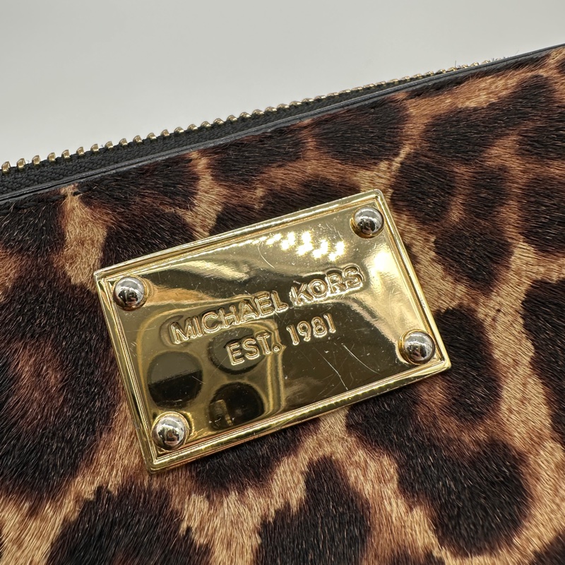 🐆MK Michael Kors 豹紋 仿皮 鐵牌長夾-3