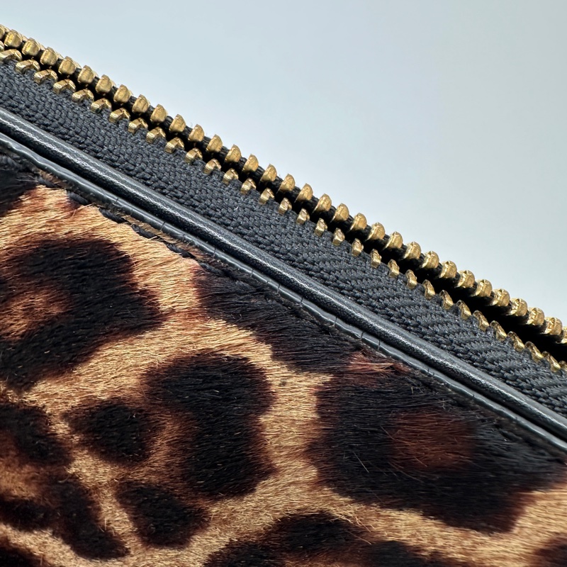 🐆MK Michael Kors 豹紋 仿皮 鐵牌長夾-8