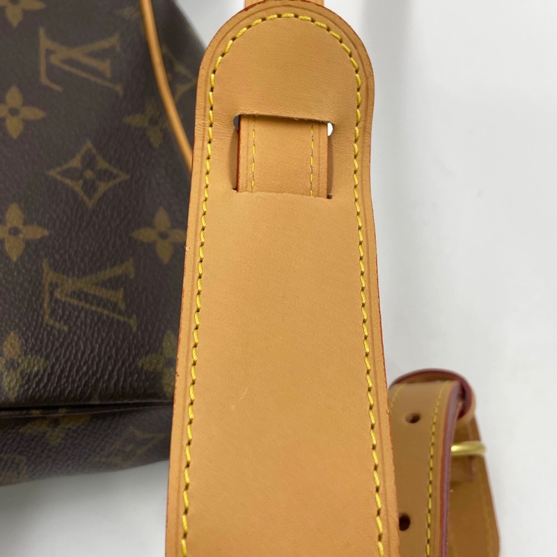 【98新 ✨ 全網最低價!】Louis Vuitton 牛角包 小號-24