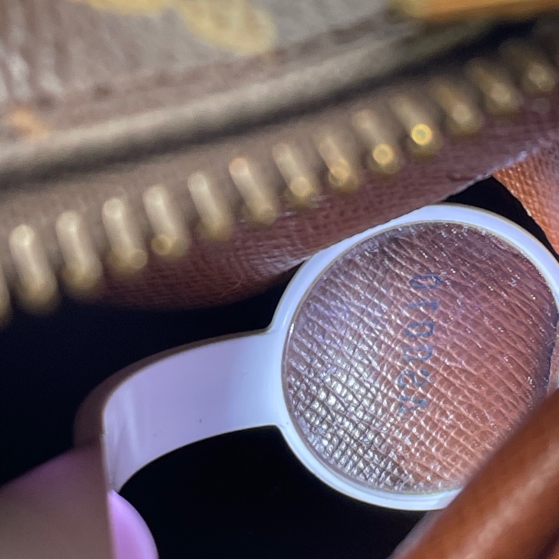 【98新 ✨ 全網最低價!】Louis Vuitton 牛角包 小號-25