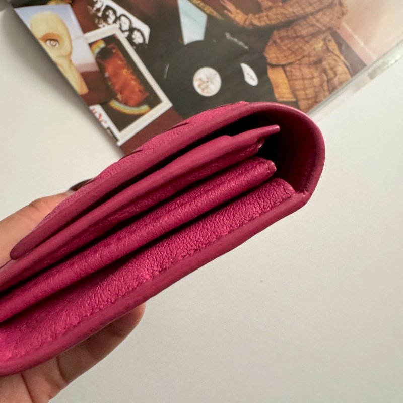 🎉近九成新 經典桃紅色編織牛皮釦式長夾-5