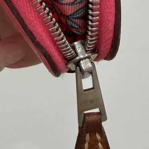 HERMES 愛馬仕 杜鵑粉色 rose azalee Epsom牛皮 拉鍊 Silk In 絲巾 零錢包 短夾-11