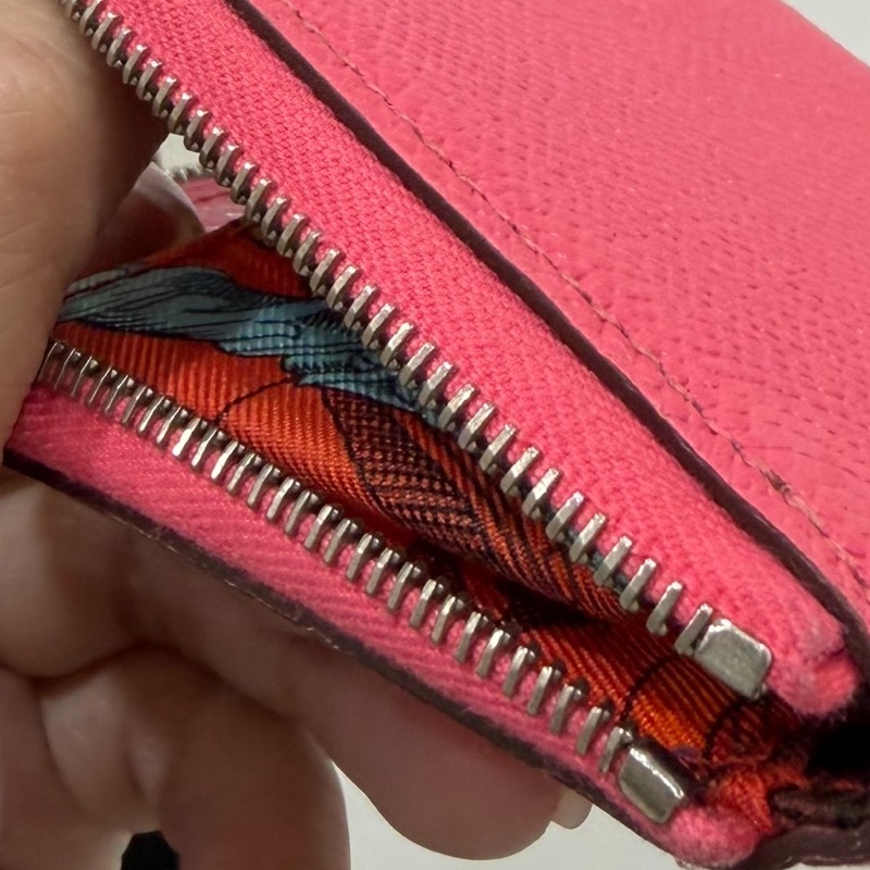 HERMES 愛馬仕 杜鵑粉色 rose azalee Epsom牛皮 拉鍊 Silk In 絲巾 零錢包 短夾-14