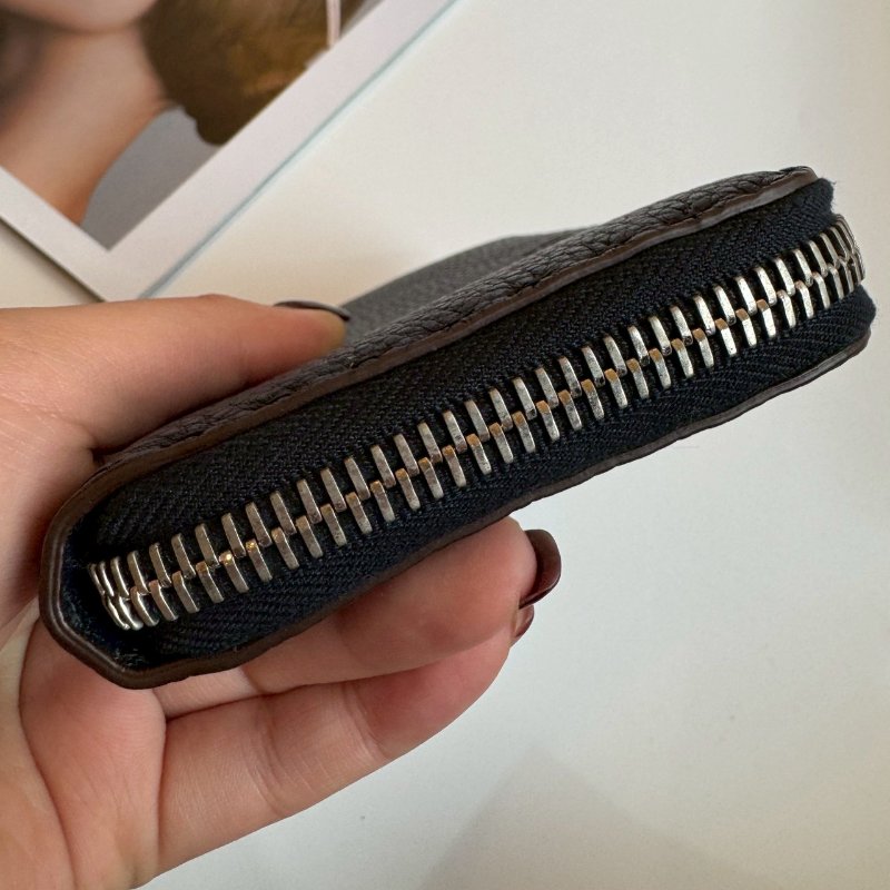 🌟送男生禮物 Fendi 深藍色皮革拉鍊長夾-5