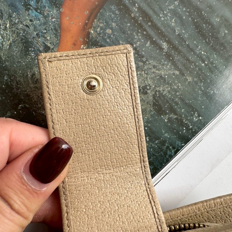 🎉絕版款 GUCCI 經典老花金色半月造型對開短夾-12