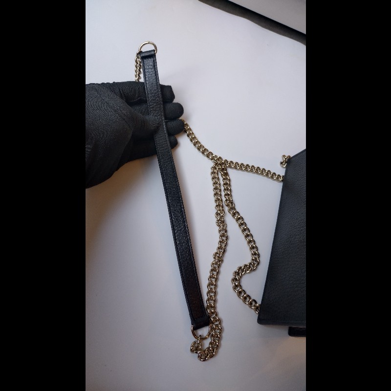 Gucci 金鍊黑皮革GG 釦斜背小包WOC-8