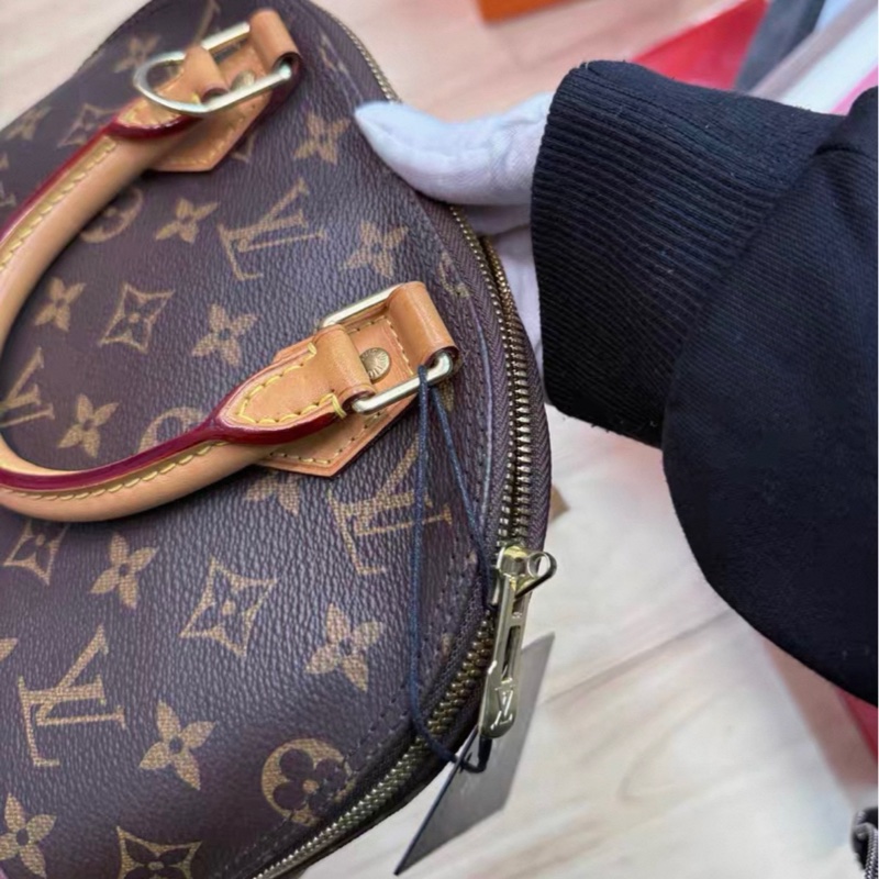 【97新 ✨ 全網最低價！】Louis Vuitton Alma BB 貝殼包 小號-11