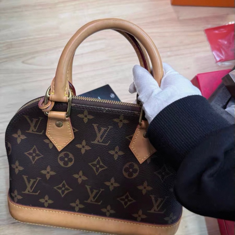 【97新 ✨ 全網最低價！】Louis Vuitton Alma BB 貝殼包 小號-12