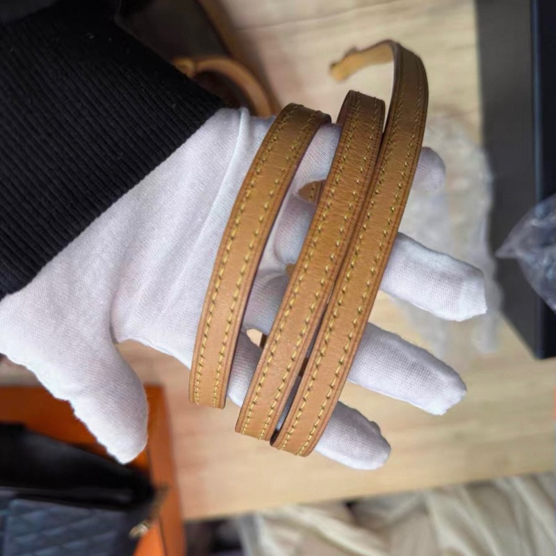 【97新 ✨ 全網最低價！】Louis Vuitton Alma BB 貝殼包 小號-14